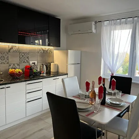 Vistamare Apartment